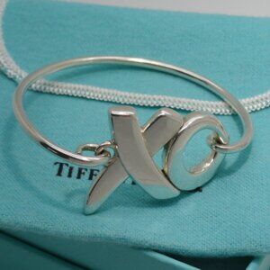 Tiffany & Co. Paloma Picasso Sterling Silver Love Kiss XO Bangle Bracelet